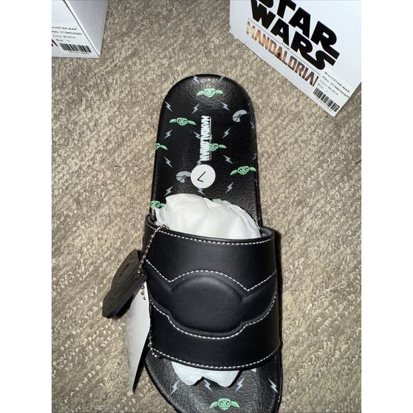Disney‎ Ground up Star Wars The Mandalorian Baby Yoda Adult Sandal Slides Size 7 - Picture 1 of 7